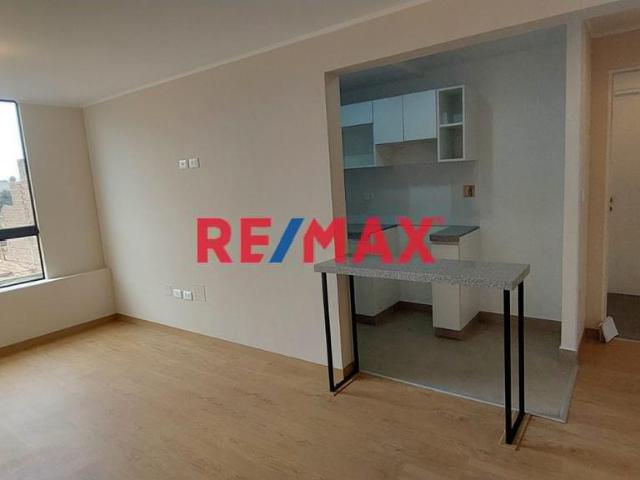 Hermoso Departamento En Alquiler En Edificio Almare En 4To Piso Con Ascensor, Muy Cerca De Plaza Vea, Colegios