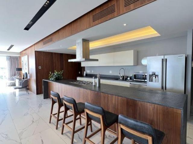 HERMOSO DEPARTAMENTO EN COUNTRY CLUB