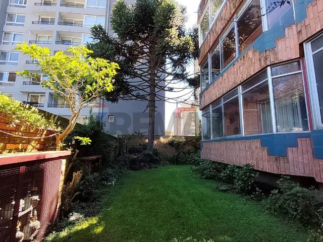 Hermoso Departamento Frente A Parque Ecuador