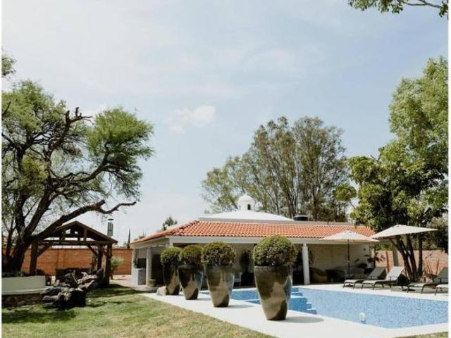 Hermoso Jardín de Eventos En Venta