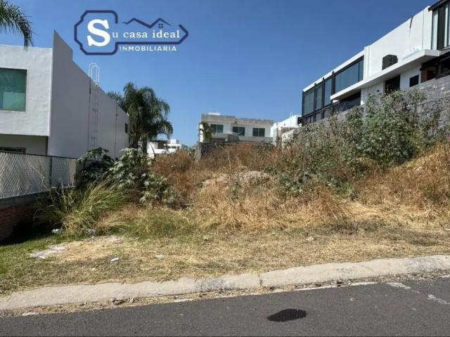 hermoso lote en el fraccionamiento lomas de cocoyoc