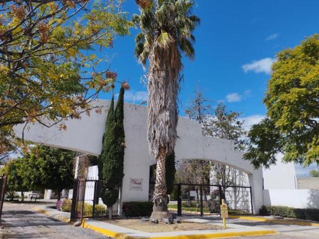 Hermoso terreno en camino a Schonstat junto a Tejeda