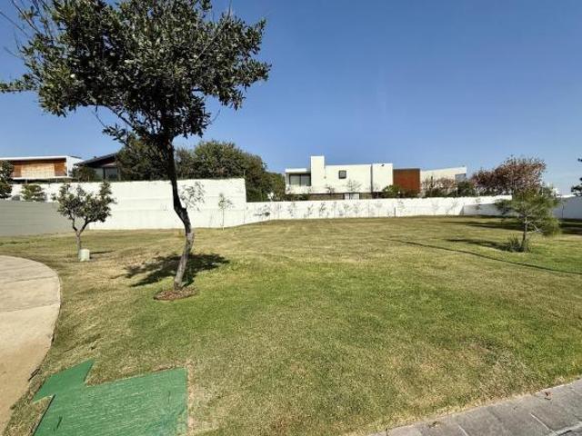 Hermoso terreno en el Coto Alcazar Poniente, a 8 minutos de Andares, 581.55 M2