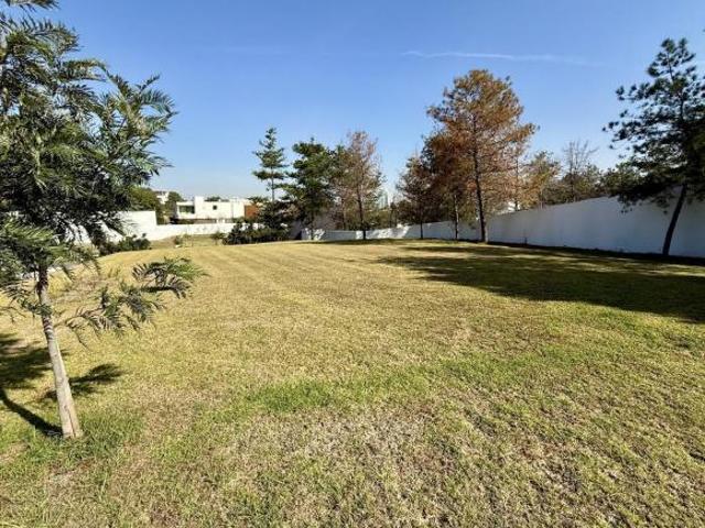 Hermoso terreno en el Coto Alcazar Poniente, a 8 minutos de Andares, 690 M2