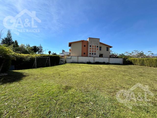 Hermoso Terreno en Venta en Residencial el Lago