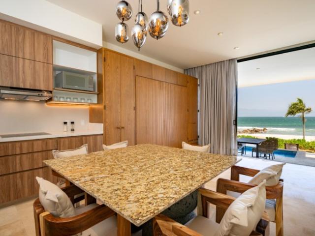Hermoso TH frente al mar