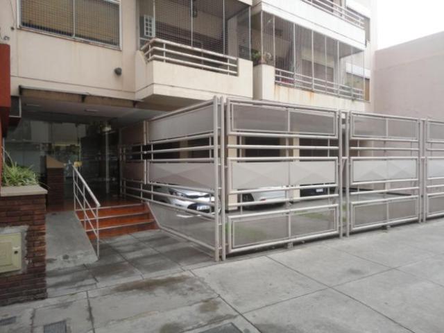 HERMOSO Y AMPLIO DTO 2 AMBIENTES CONTRAFRENTE CON BALCON GIG