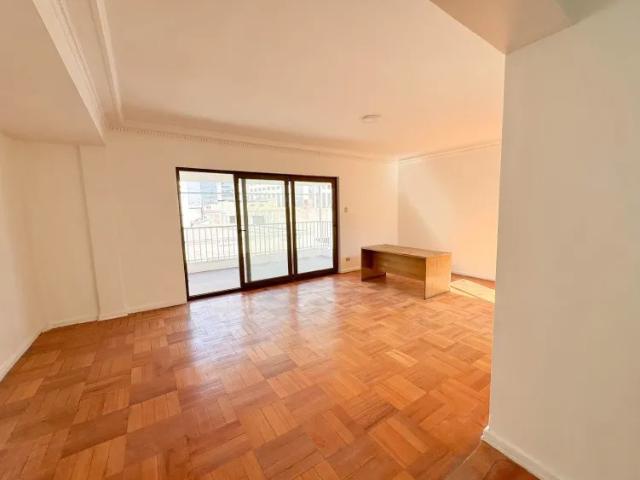 Hermoso y amplio departamento, sector bellas artes 4d / 2b
