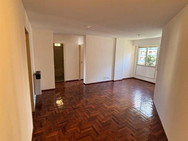 ¡HERMOSO Y ESPACIOSO DEPARTAMENTO AL FRENTE EN ALQUILER!
