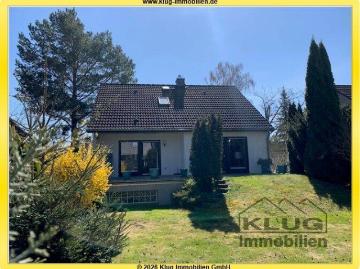 Hermsdorf! Ein besonderes Haus mit Innenpool, Kaminofen, gr. Terrasse u. zeitgemäßer Aufteilung!