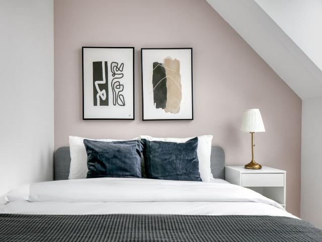 Hernals 3br w/ balcony & elevator, nr Lidlpark, Vienna Amsterdam Apartments for Rent