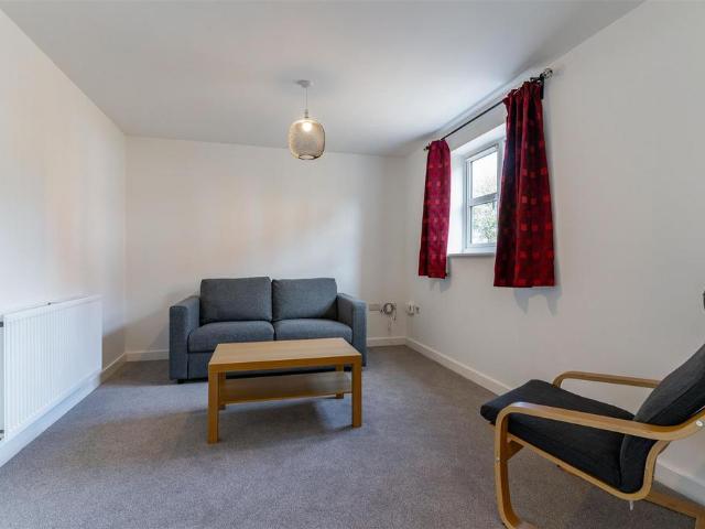 Heroes Drive, Birmingham B29 2 bed house to rent £593 pcm £137 pw