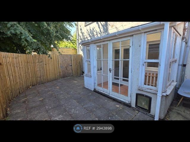 Heron Court Road, Bournemouth BH3, 2 bed flat to rent, £1,300 pcm | PrimeLocation