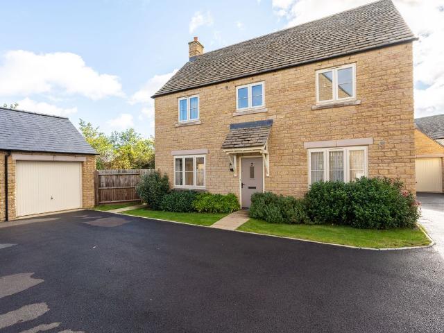 Heron Close, Bourton On The Water GL54, 4 bed detached house to rent, £2,250 pcm | PrimeLocation