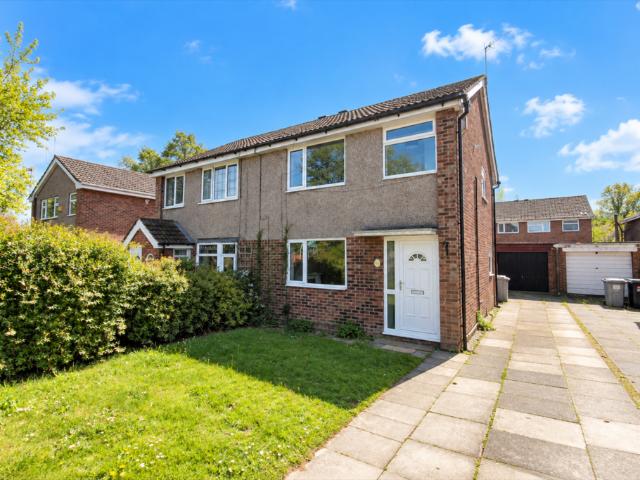 Heron Close, Knutsford 3 bed semi detached house to rent £1,250 pcm £288 pw