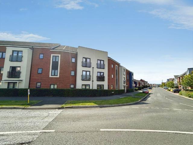 Heron Crescent, Newcastle Upon Tyne NE13 2 bed apartment to rent £975 pcm £225 pw
