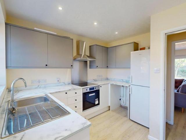 Heron Drive, Nottingham NG7 4 bed house to rent £635 pcm £147 pw