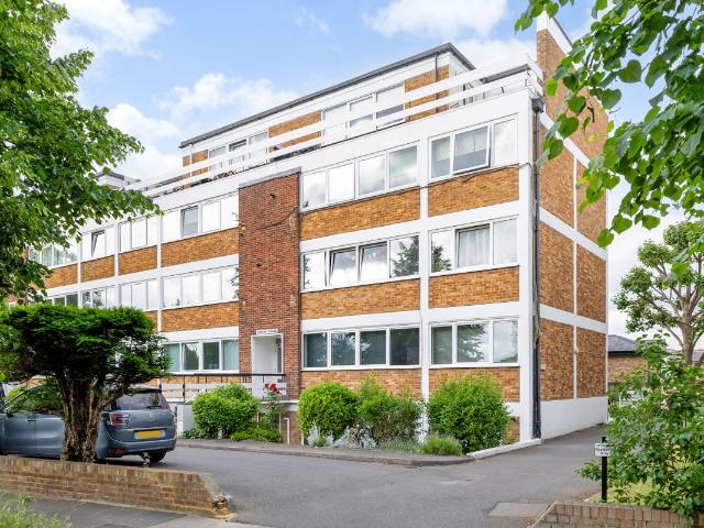 Heron House, Church Grove, Hampton Wick KT1, 2 bed flat to rent, £1,800 pcm | PrimeLocation