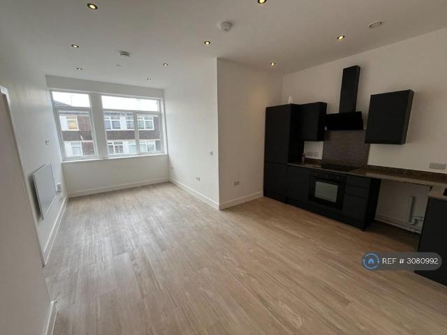 Heron House, Nuneaton, CV11 1 bed flat to rent £795 pcm £183 pw
