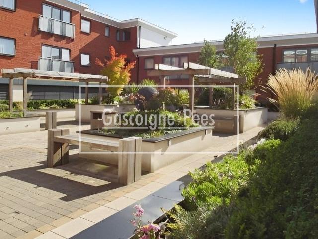 Heron House, Reading RG2, 1 bed flat to rent, £1,300 pcm | PrimeLocation