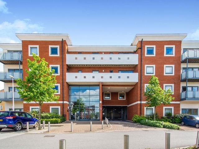 Heron House, Rushley Way, Reading, RG2 2 bed flat to rent £1,500 pcm £346 pw