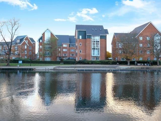 Heron Quay, Bedford MK40, 2 bed flat to rent, £1,300 pcm | PrimeLocation