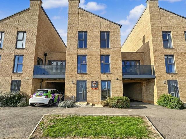 Heron Road, Cambridgeshire CB24 5 bed townhouse to rent £1,875 pcm £433 pw