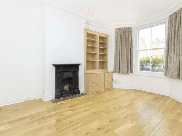 Heron Road, TW1, London
