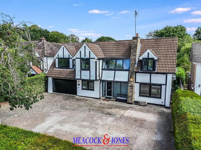 Heronway, Hutton Mount, Brentwood CM13, 4 bed detached house to rent, £4,750 pcm | PrimeLocation