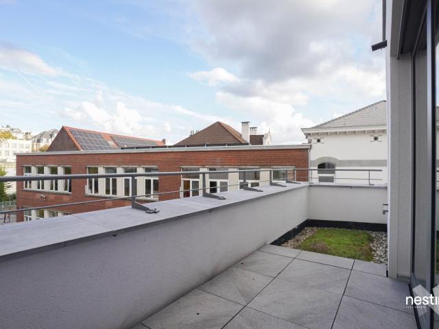 Heros Superbe appartement 1 ch + terrasse