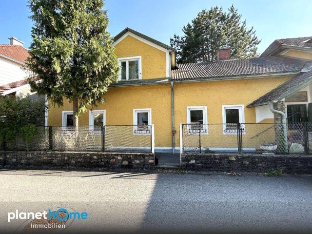 Herrenhaus mit 8 Zimmern und 7 Räumen in hervorragender Lage in Amstetten
