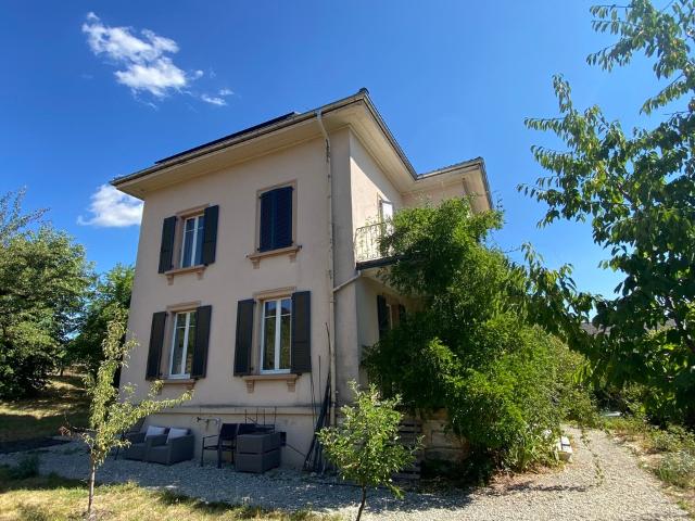 Herrenhaus mit 1.480 m² Grundstück und außergewöhnlicher Aussicht