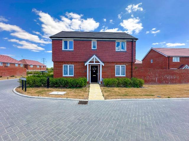 Herringbone Way, Chichester PO18, 3 bed property to rent, £1,800 pcm | PrimeLocation