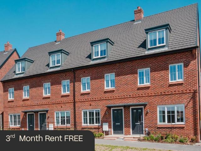 Herringbone Road, Worsley, M28 3 bed semi detached house to rent £1,650 pcm £381 pw