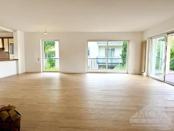 Lerchesbergring, Lerchesberg - Balkon, Parkplatz