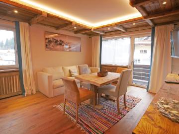 Wohnung zur Miete in 6370 - Balkon