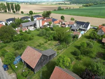 Herrliches Grundstück mit sanierungsbedürftigem Altbestand & Potential zum Ausbau | traumhafter Grund mit Pool, Werkstatt und Stadl