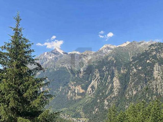 HERRLICHES PANORAMA MIT WELLNESS