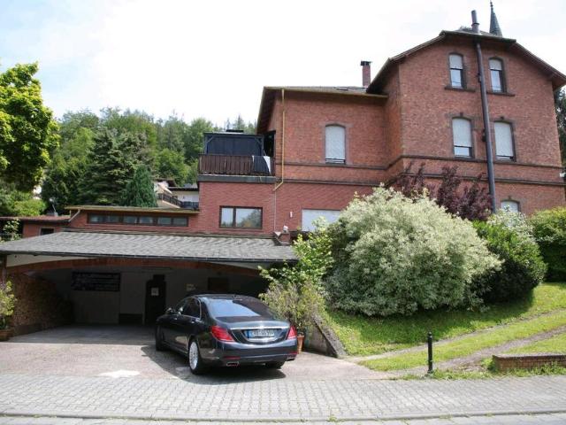 Herrschaftliche Immobilie im Odenwald mit Baupotenzial & Gewerbe