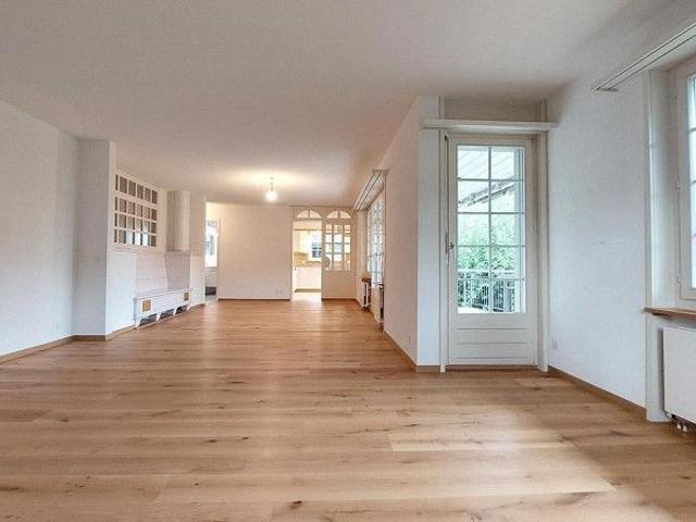 Herrschaftliche und grosszügige 2.5 ZW à 87 m²