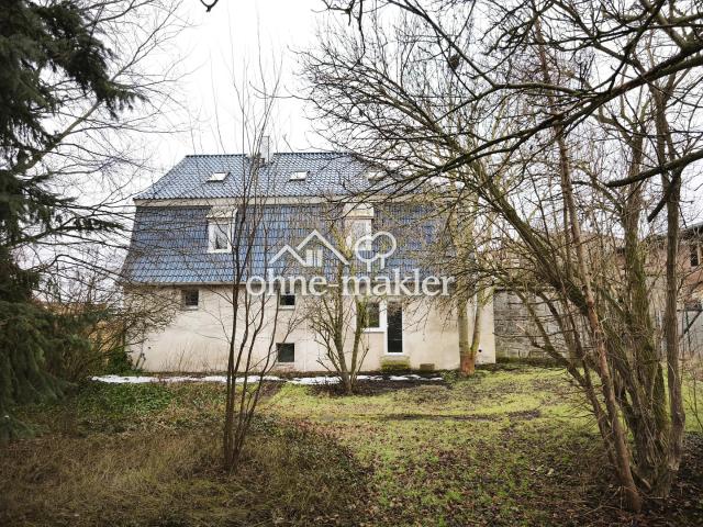 Herrschaftliches EFH im Grünen von Bernburg ohne Denkmalschutz, San. Bedarf