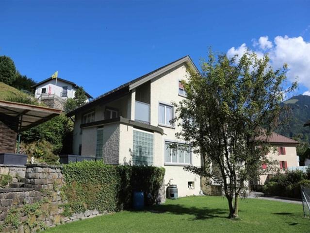Herrschaftliches 10 Zimmer Wohnhaus mit Potential