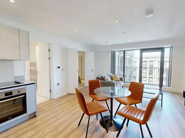 Herschel Street, Slough SL1, 1 bed flat to rent, £1,400 pcm | PrimeLocation