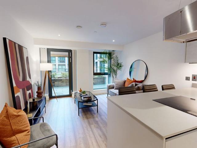Herschel Street, Slough SL1, 1 bed flat to rent, £1,475 pcm | PrimeLocation