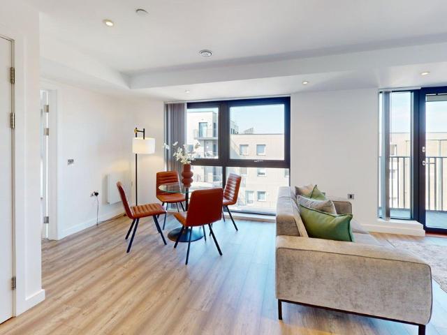 Herschel Street, Slough SL1, 1 bed flat to rent, £1,545 pcm | PrimeLocation