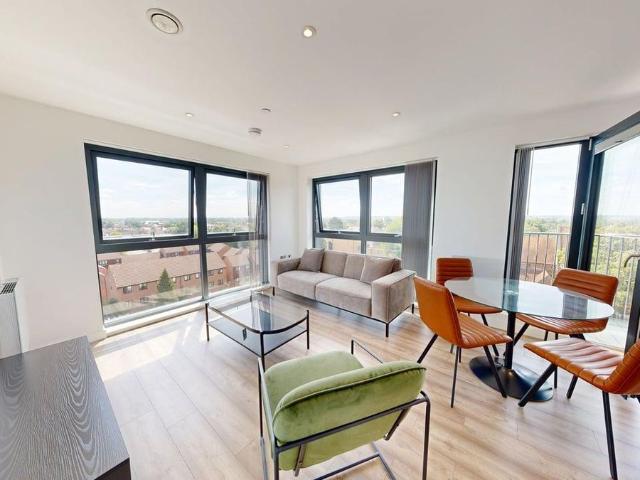 Herschel Street, Slough SL1, 2 bed flat to rent, £1,800 pcm | PrimeLocation
