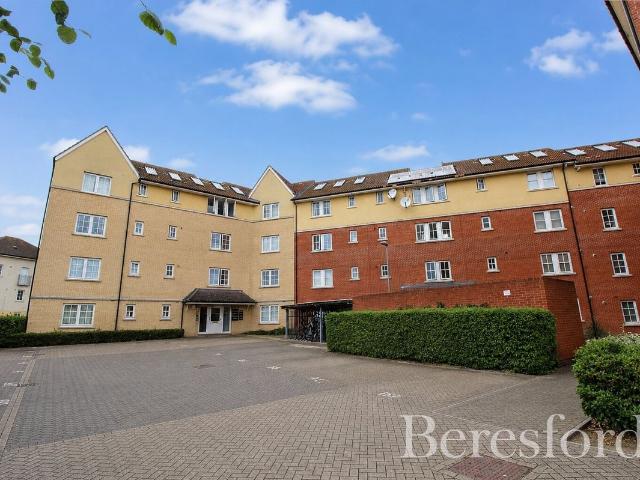Herschell Court SS14, 2 bed flat to rent, £1,450 pcm | PrimeLocation