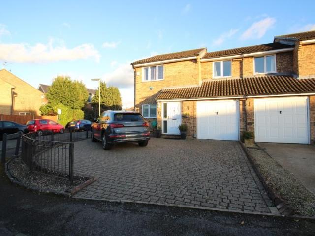 Hersham KT12, 3 bed property to rent, £2,750 pcm | PrimeLocation