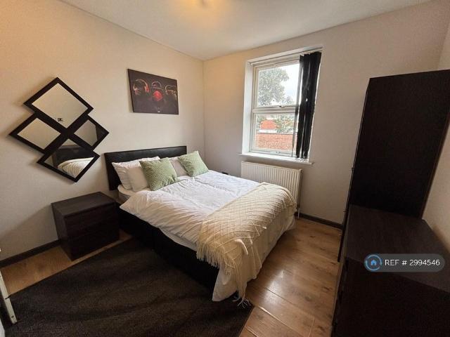 Hester St, Northampton, NN2 1 bed in a house share to rent £830 pcm £192 pw