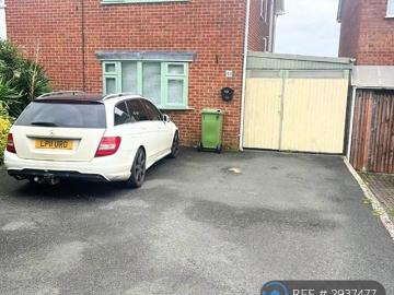 Hesters Way Lane, Cheltenham, GL51 4 bed semi detached house to rent £1,625 pcm £375 pw